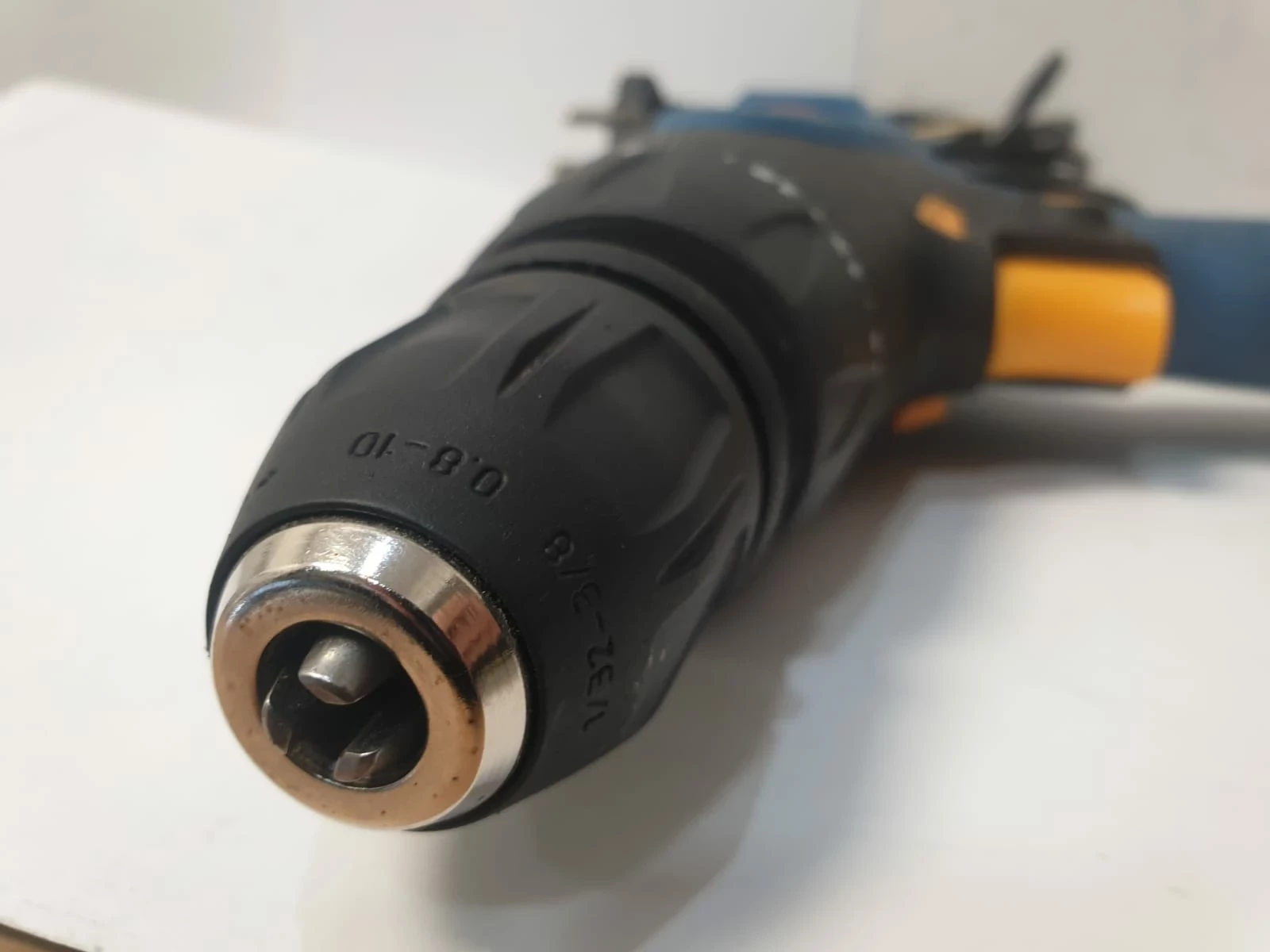 wiertarko-wkretarka-sieciowa-niteo-300-w-ntd0140-23-typ-uchwytu-129629-1