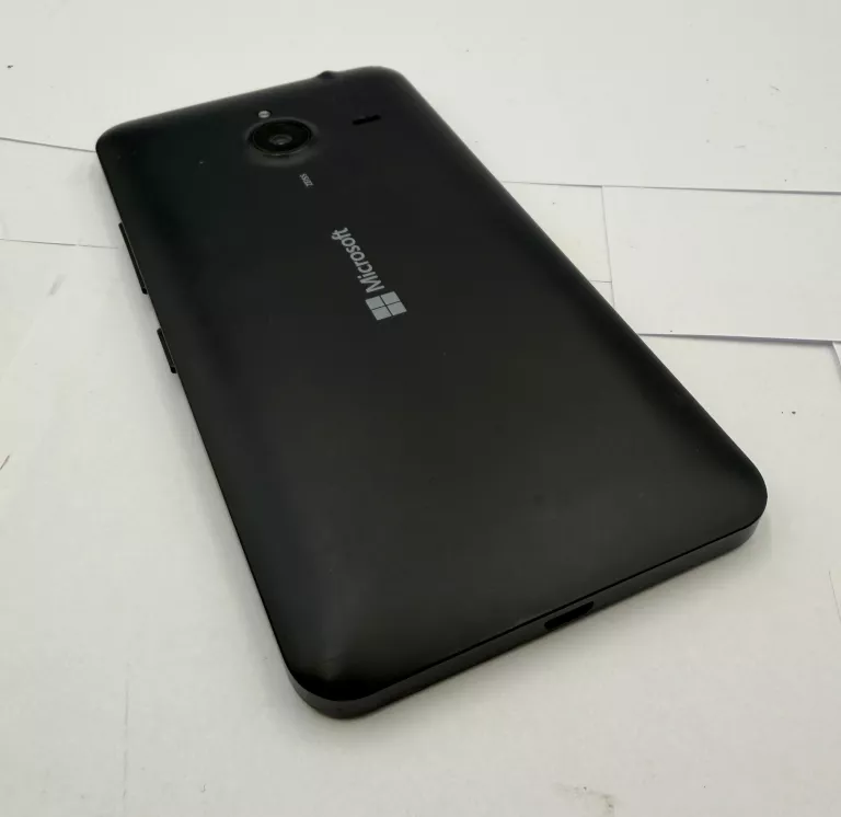 telefon-microsoft-lumia-640-xl-stan-11323-2