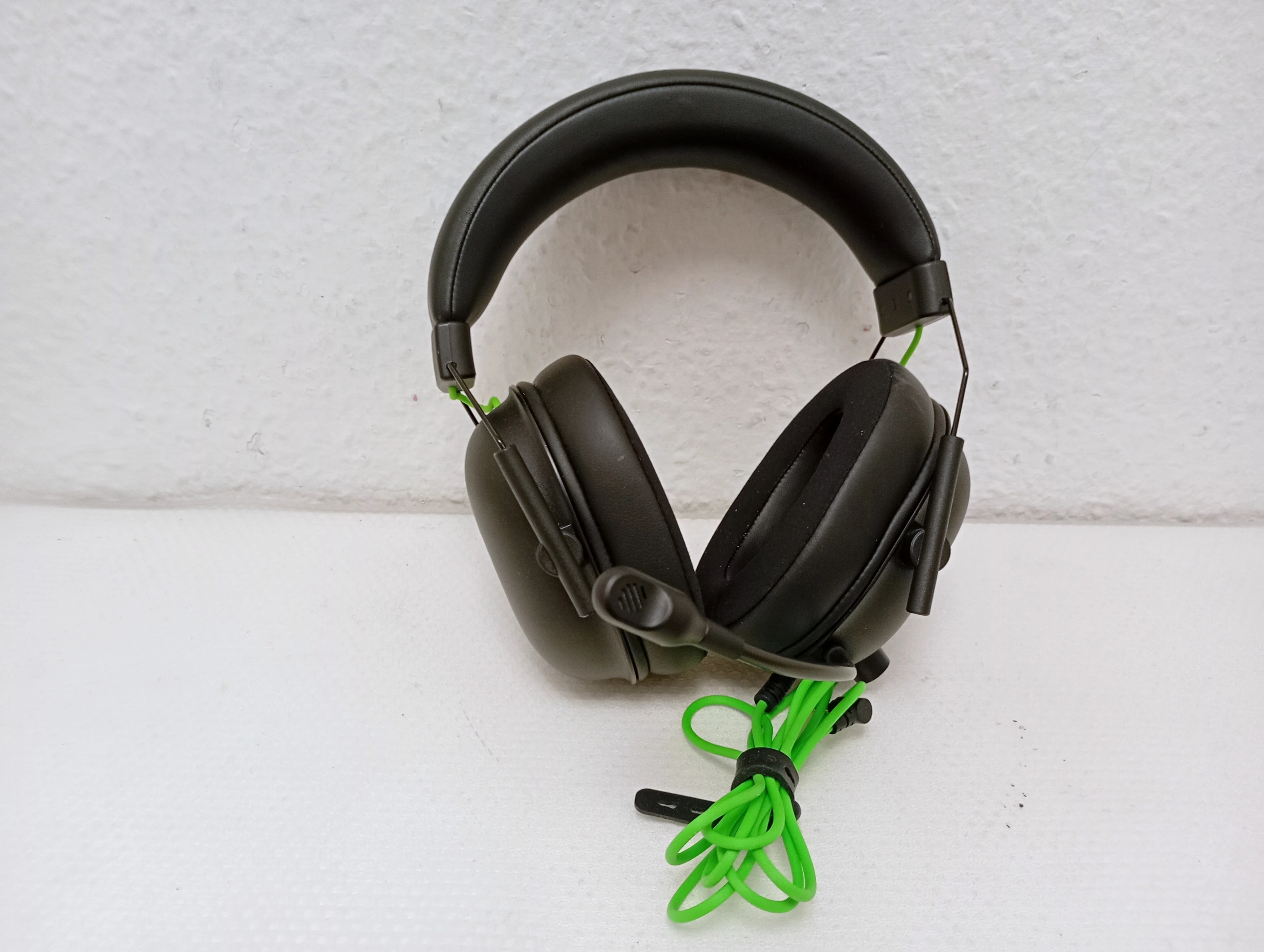 sluchawki-gamerskie-przewodowe-razer-blackshark-v2-x-komplet-ean-gtin-8886419378396