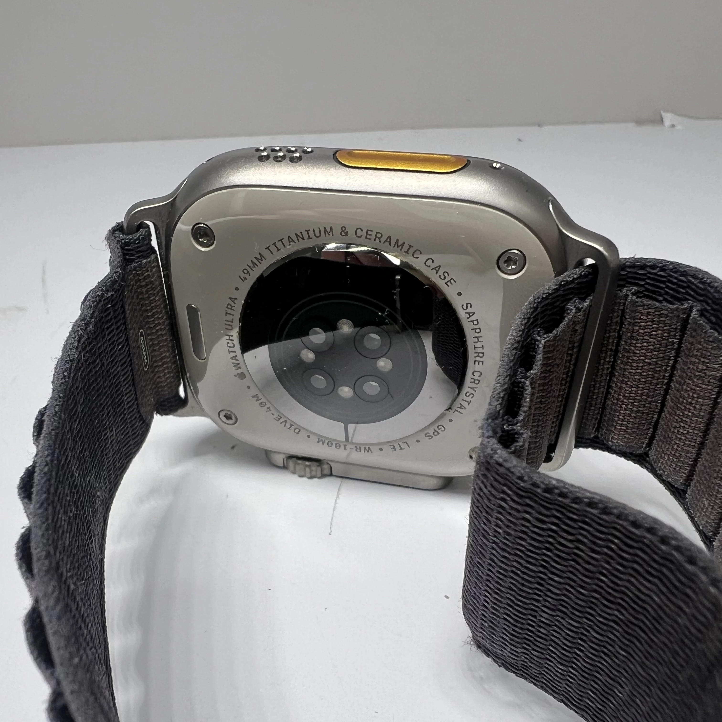 apple-watch-ultra-2-49mm-a2986-98-zestaw-szerokosc-koperty-4400