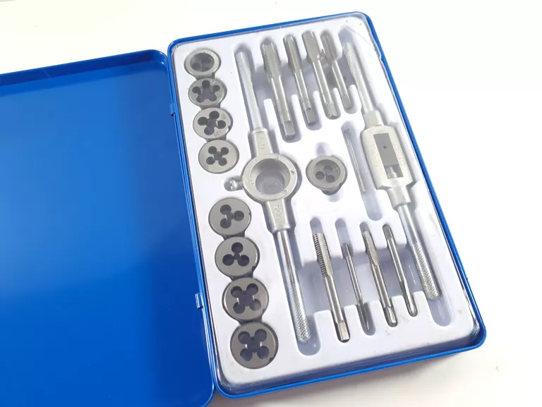 zestaw-narzynek-i-gwintownikow-24-elementy-dabrowskiego-493-poznan-ska-x