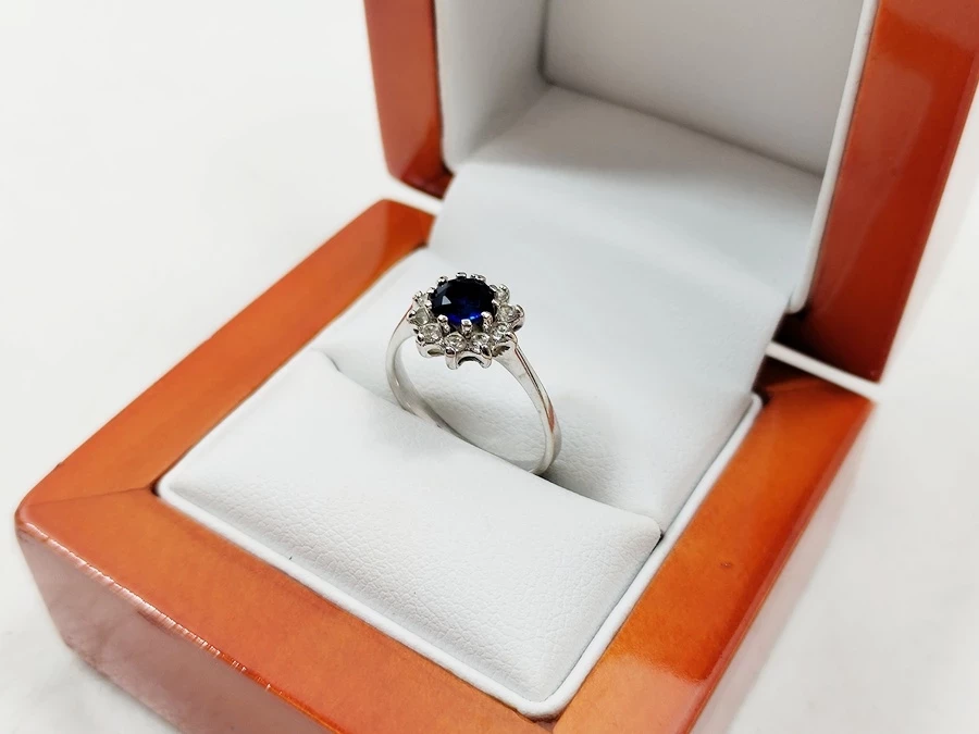 pierscionek-z-bialego-zlota-585-14k-212g-9r-material-15835-2