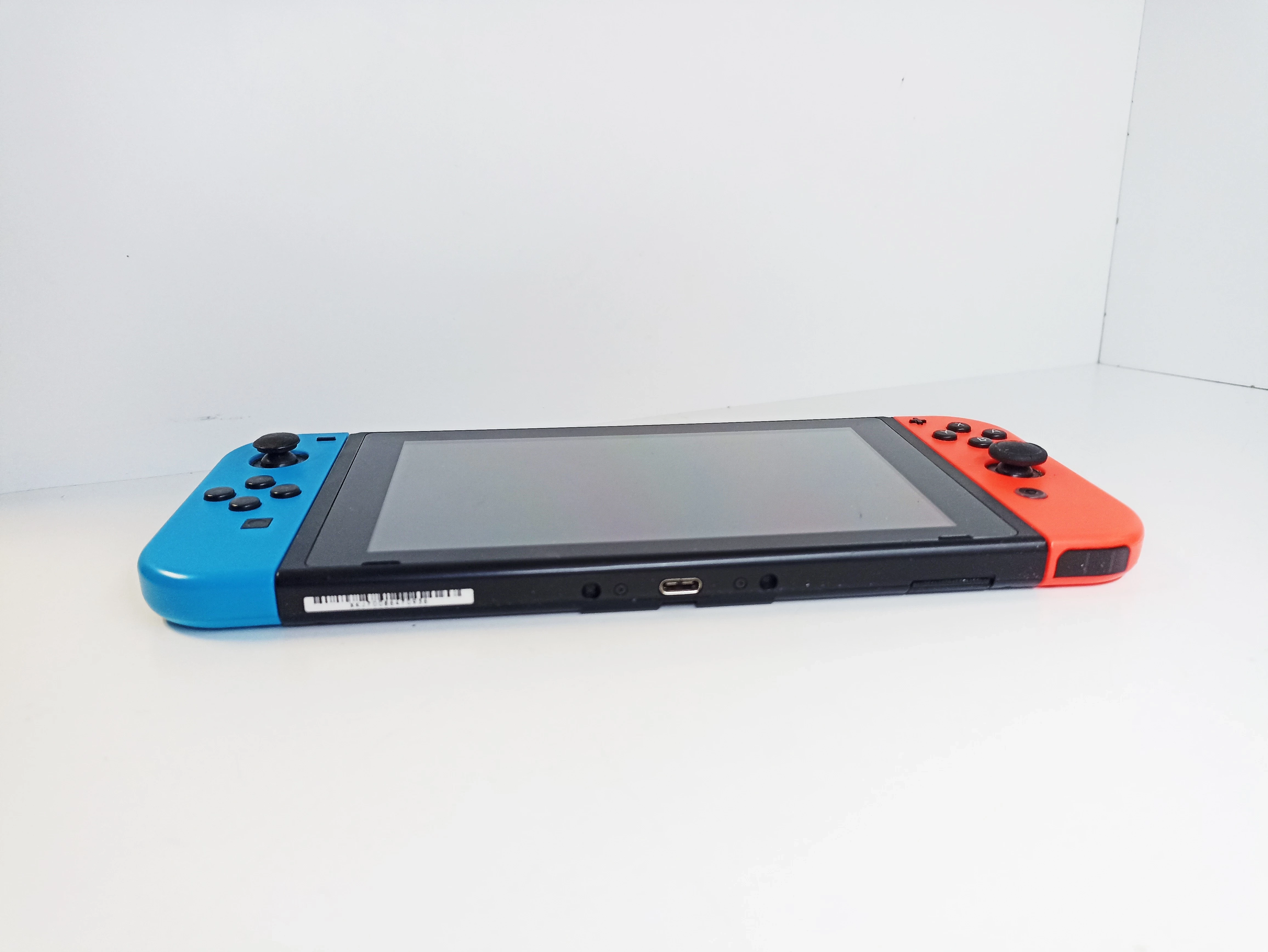 konsola-nintendo-switch-hac-001-zestaw-dolaczone-gry-nic