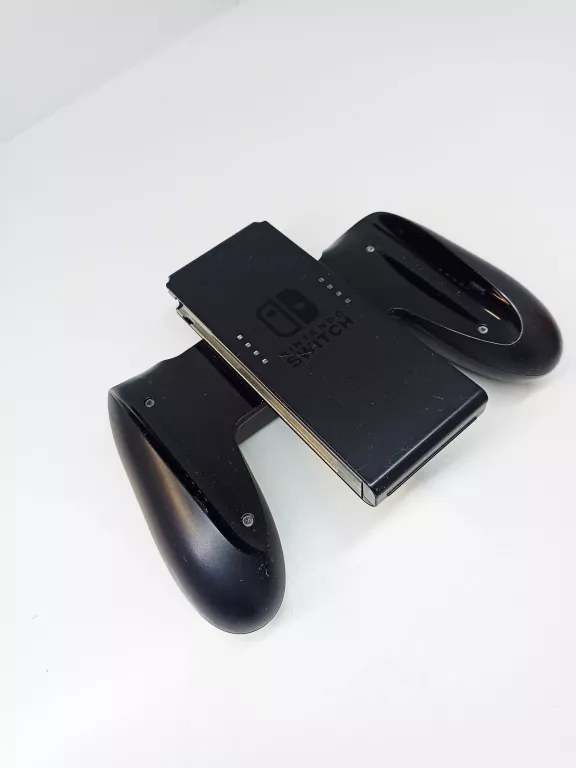 konsola-nintendo-switch-hac-001-zestaw-liczba-kontrolerow-w-zestawie-205994-225554