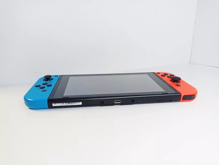 konsola-nintendo-switch-hac-001-zestaw-dolaczone-gry-nic