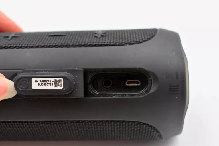 glosnik-bluetooth-jbl-flip-4-czarny-16w-kod-producenta-jblflip4blk