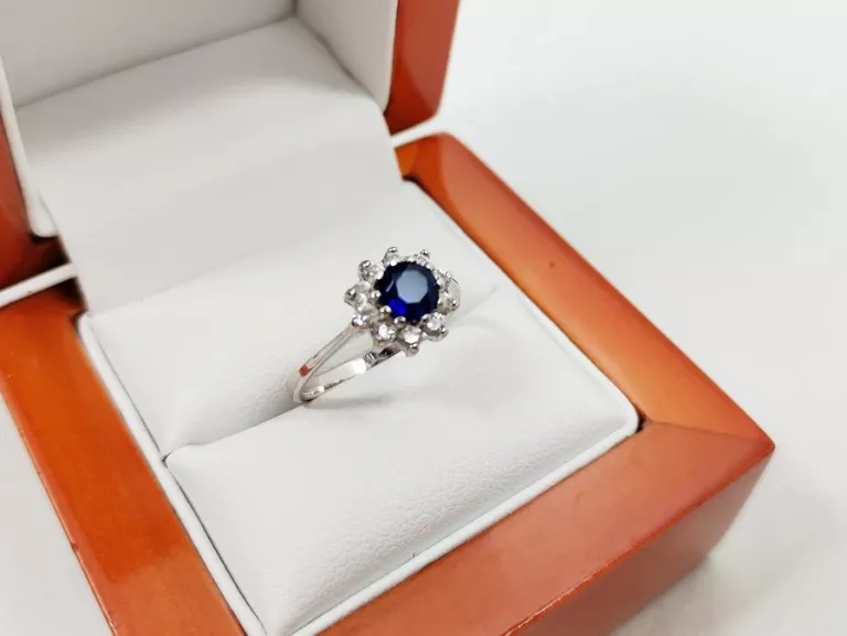 pierscionek-z-bialego-zlota-585-14k-212g-9r-kamien-17088-8388608