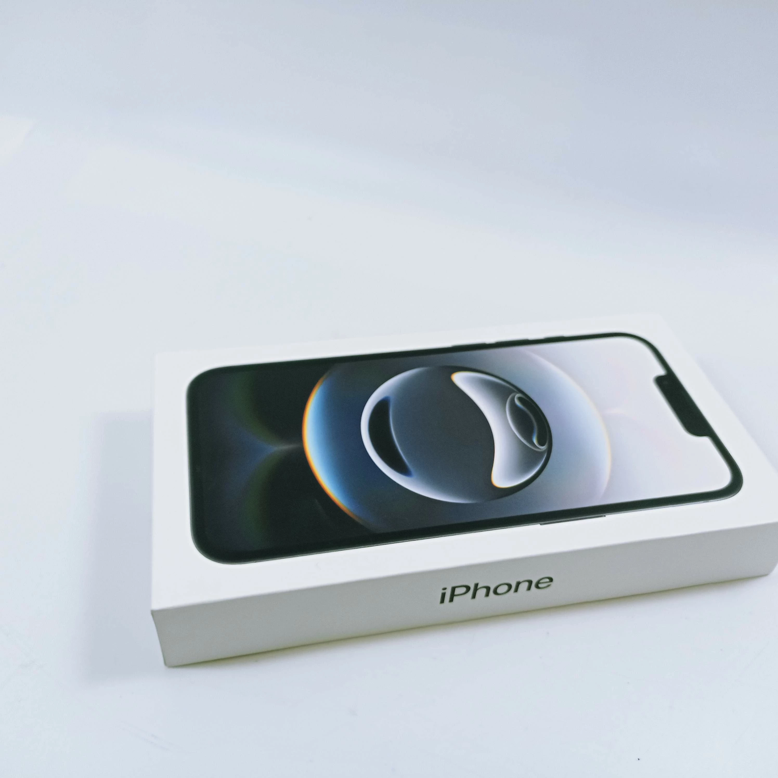 smartfon-apple-iphone-16e-8-gb-128-gb-5g-at-fabryczny-stan-11323-2