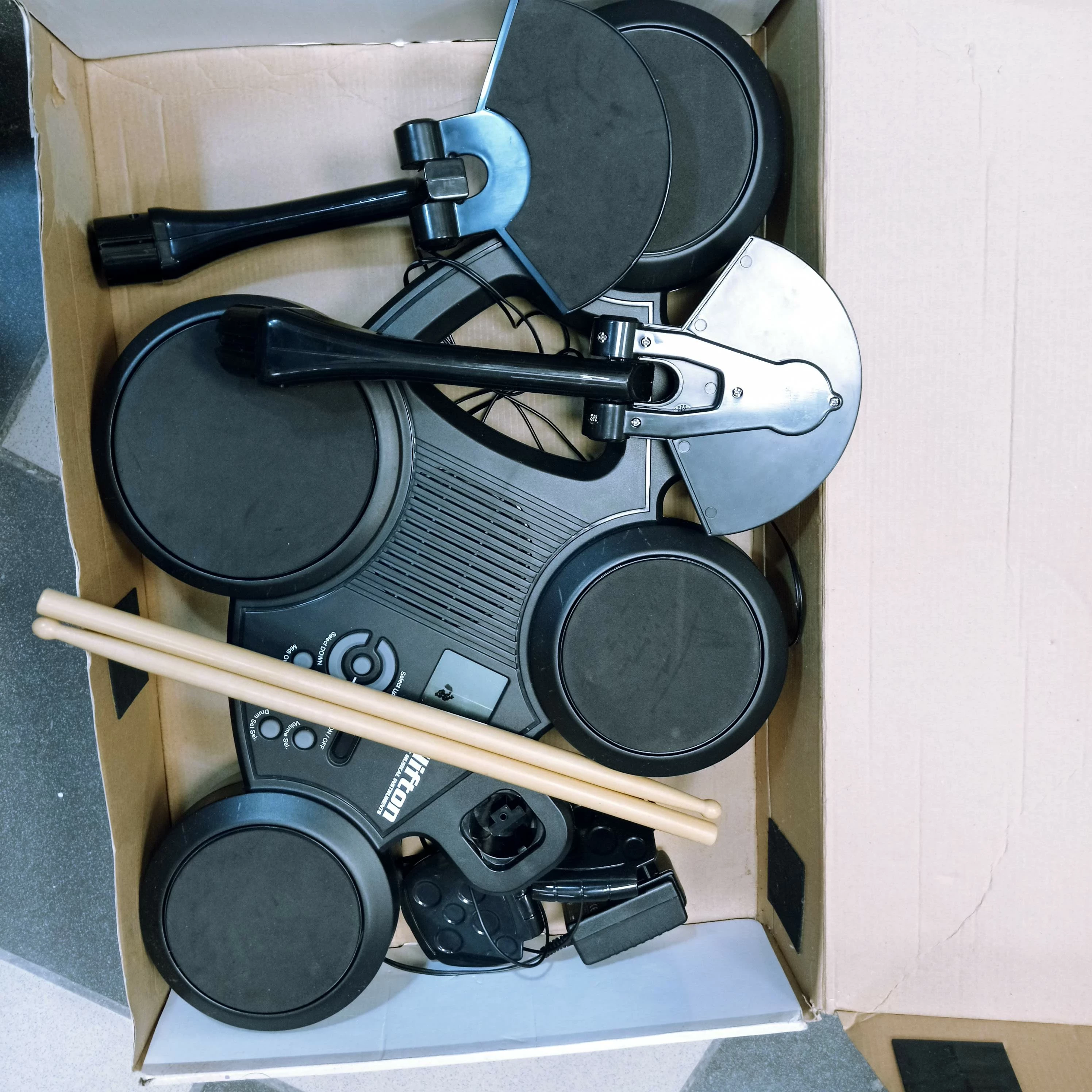 perkusja-clifton-elektroniczna-at-warto-kod-producenta-4020833064112