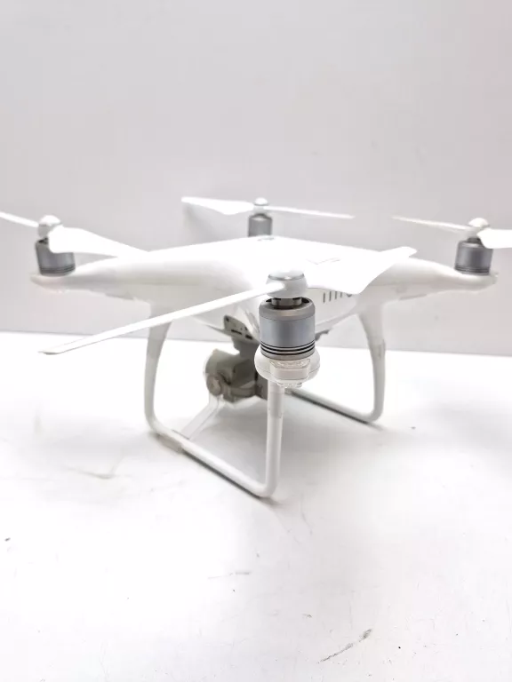 dron-dji-phantom-4-duzy-zestaw-kod-producenta-1551480