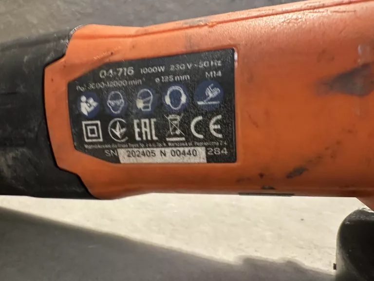 neo-tools-szlifierka-katowa-1000w-125-mm-04-716-z-regulacja-obrotow-stan-11323-2