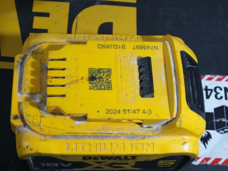 mlotowiertarka-akumulatorowa-xr-18v-sds-plus-30j-dch263n-walizka-maksymalna-moc-140000