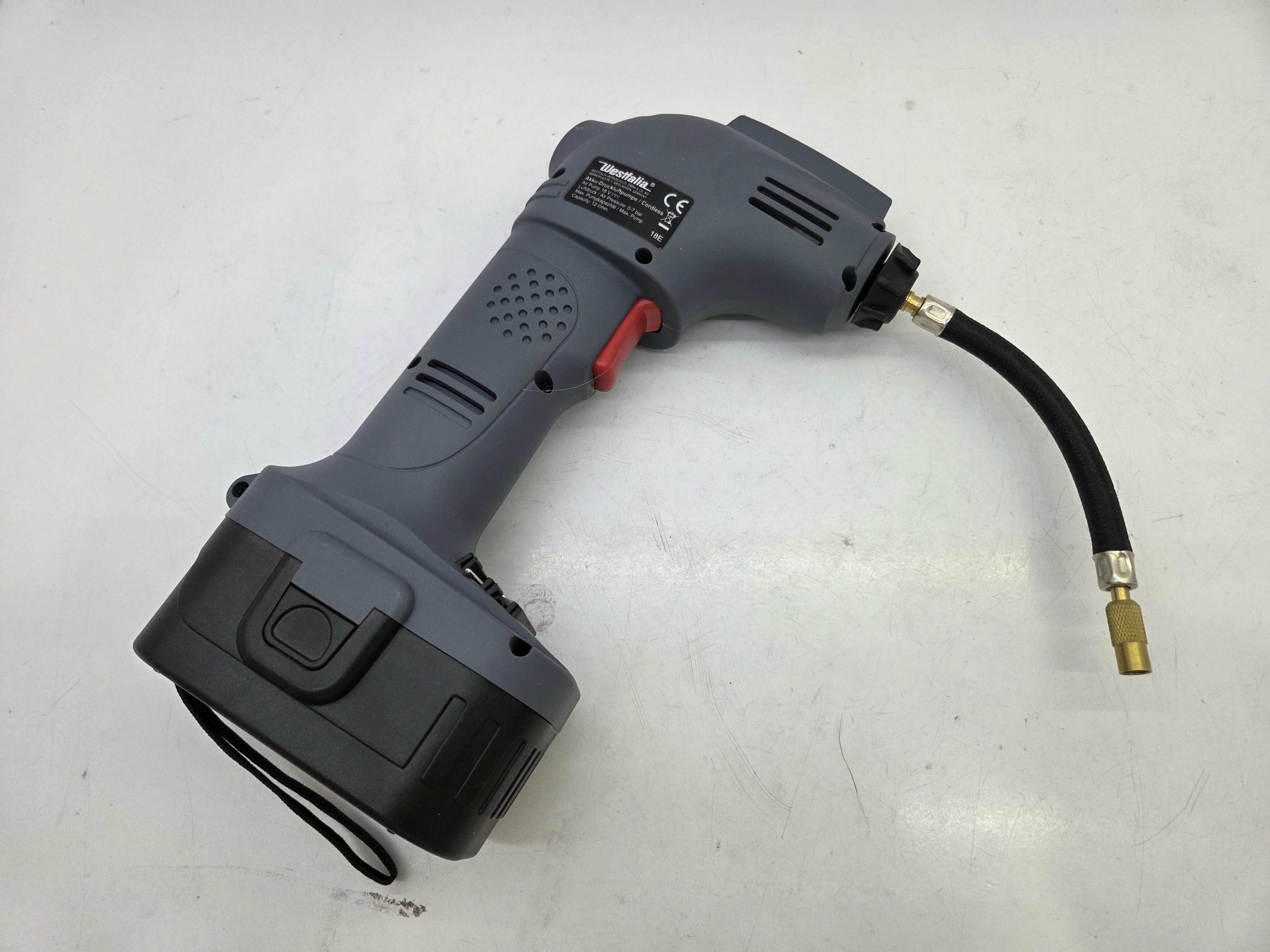 pompka-akumulatorowa-do-kol-westfalia-877582-komplet-ean-gtin-4040746305300