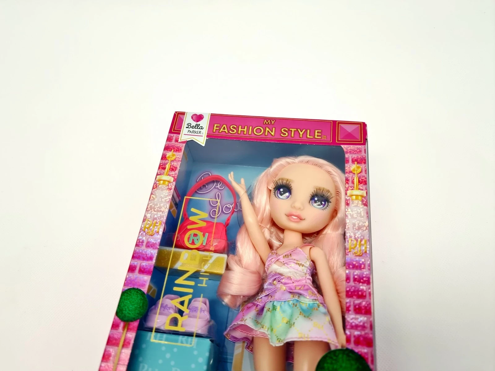 lalka-rainbow-high-fashion-style-bella-ean-gtin-6418859063529