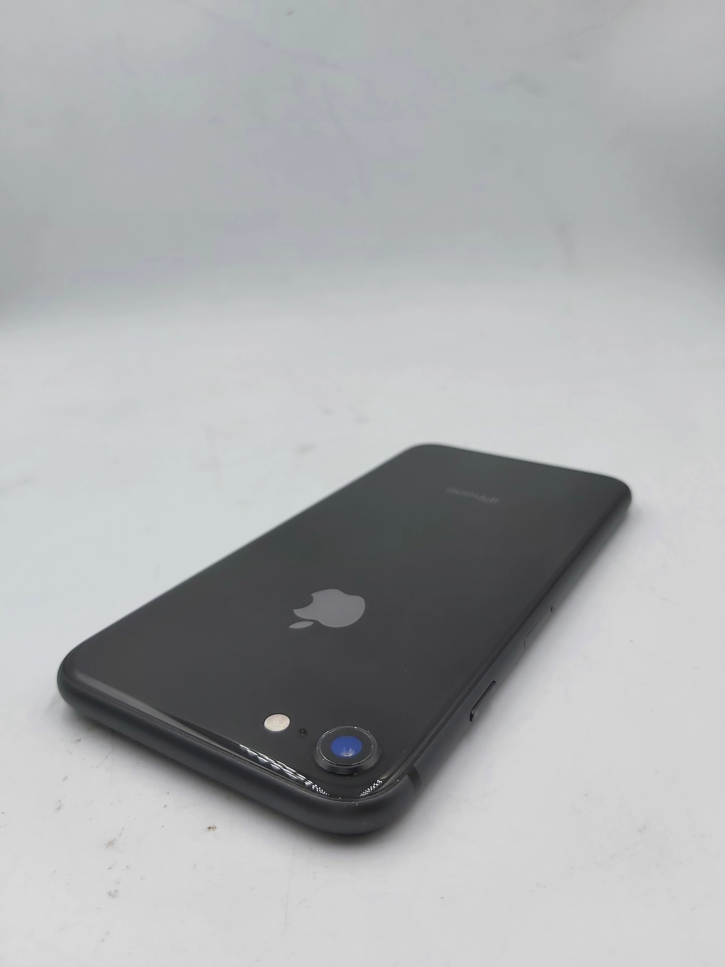 telefon-iphone-8-64gb-bateria-100-przekatna-ekranu-470