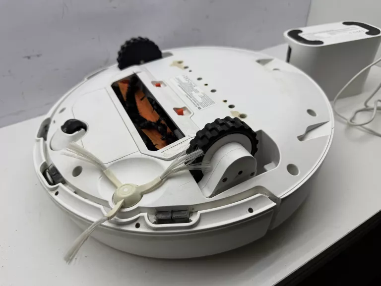 robot-sprzatajacy-xiaomi-mi-robot-vacuum-mop-p-bialy-czujniki-205846-1