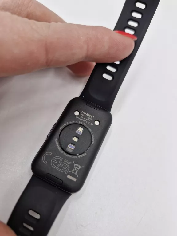 smartband-huawei-band-10-pudelko-kolor-249512-1647413