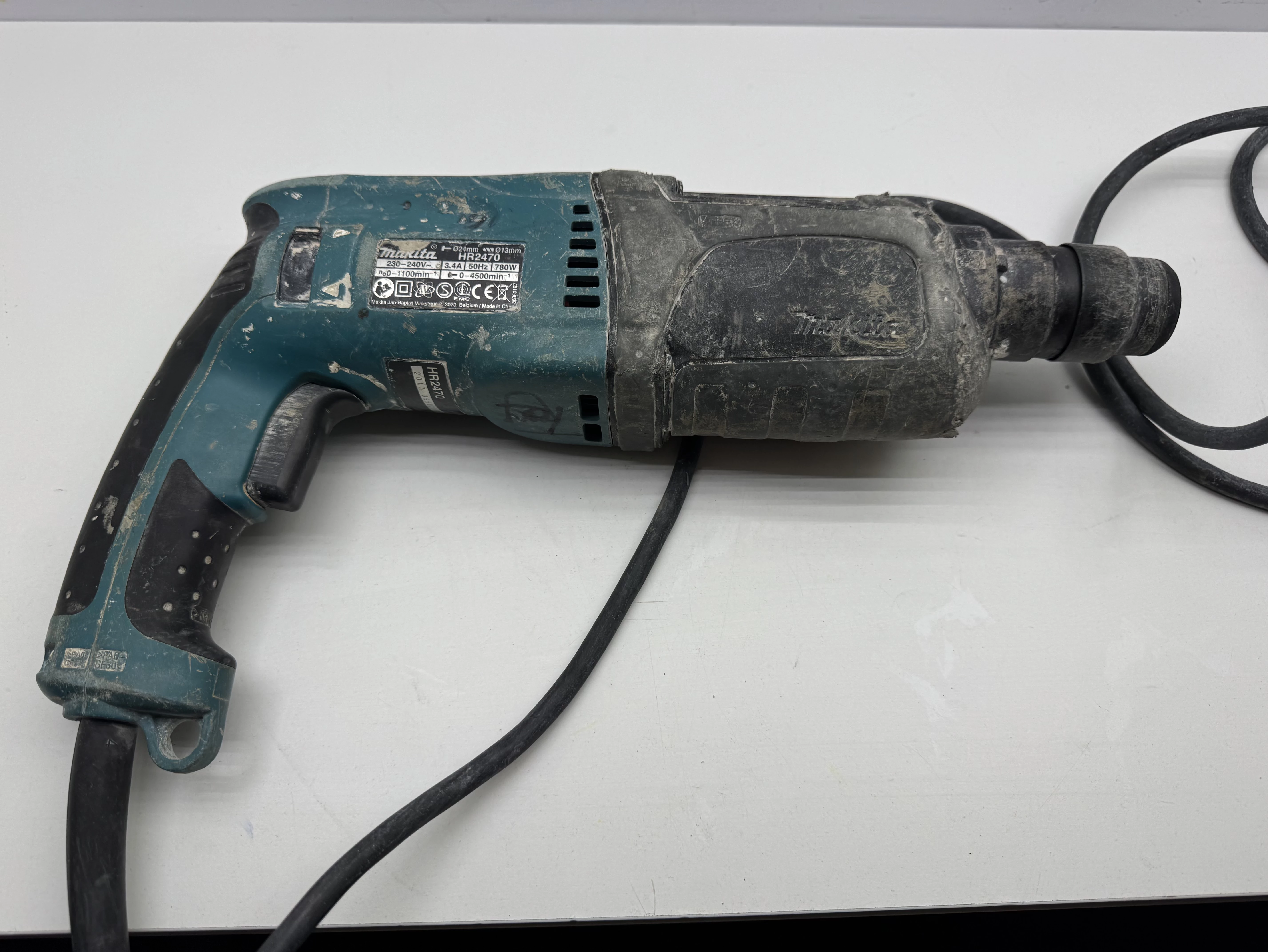 makita-hr2470-sds-plus-780w-mlotowiertarka-maksymalna-moc-78000