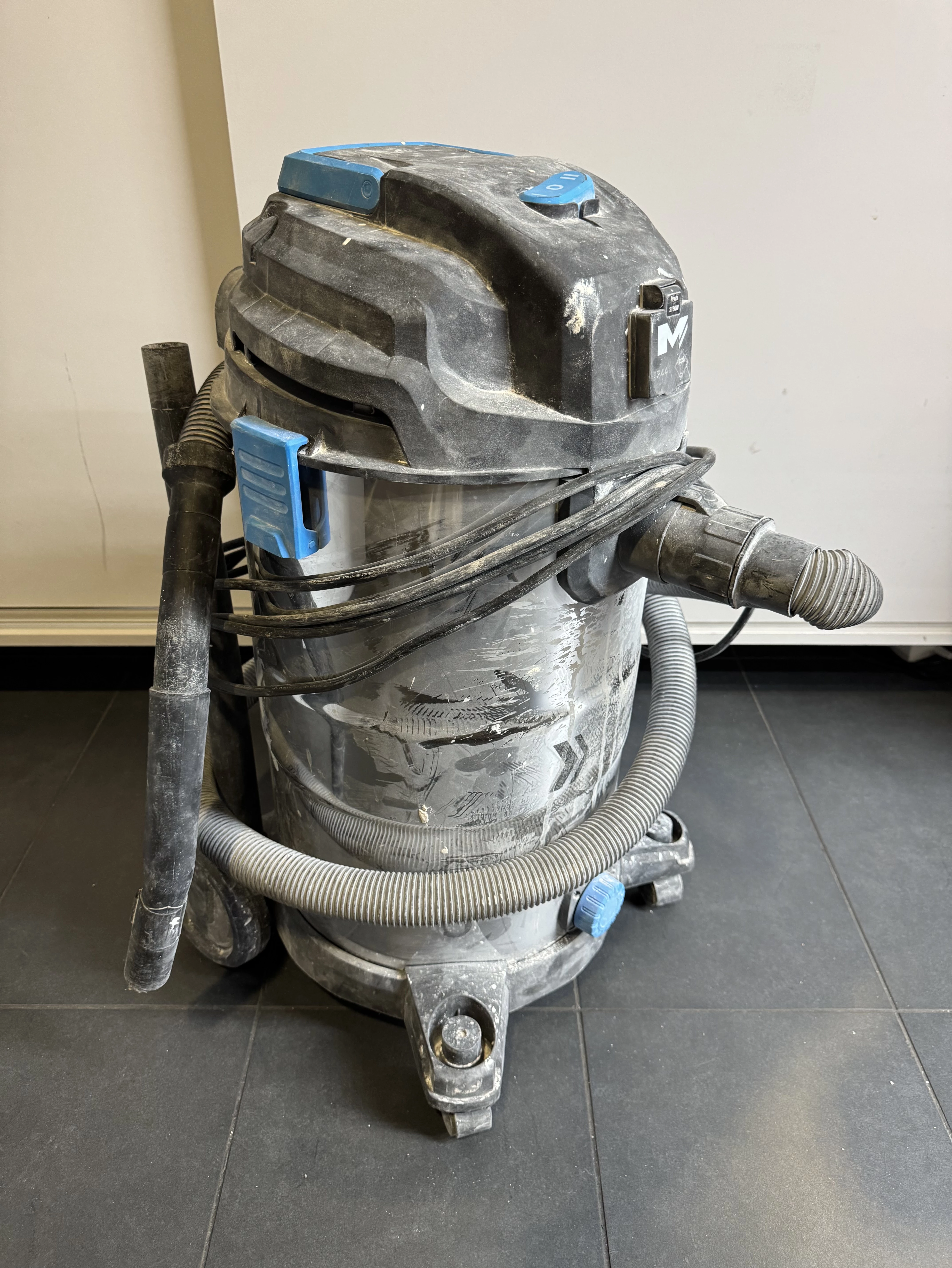 macallister-40l-1500w-mwdv40l-a-odkurzacz-sucho-mokro-przemyslowy-plac-kosciuszki-20-wroclaw