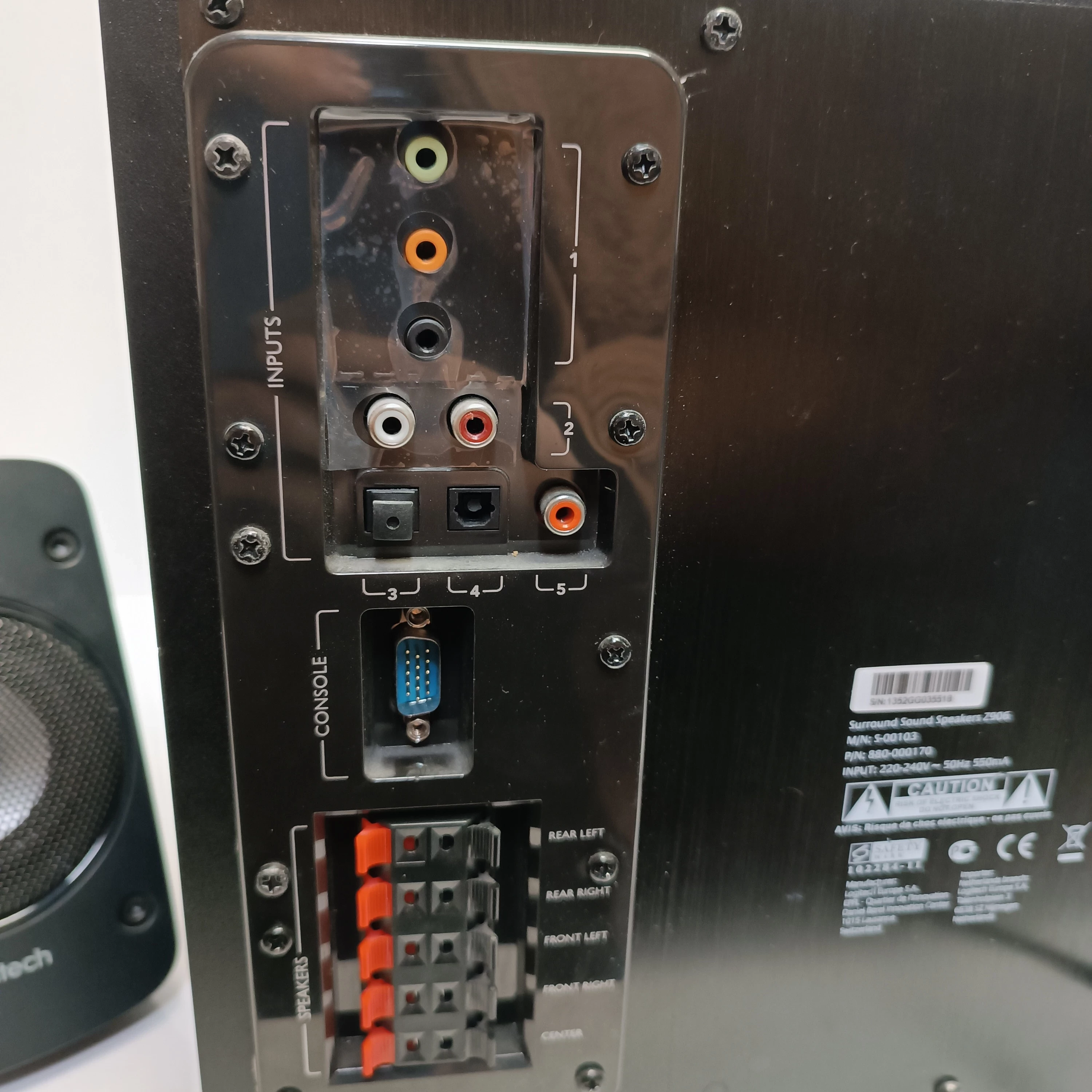 glosniki-logitech-z906-51-zakres-czestotliwosci