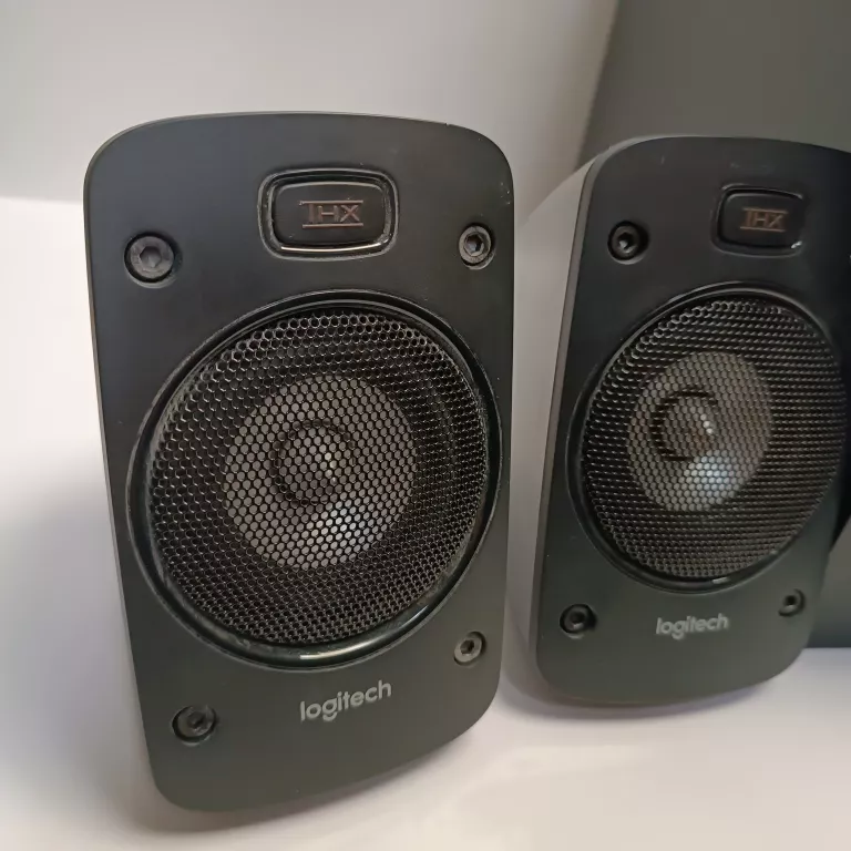 glosniki-logitech-z906-51-model-z906