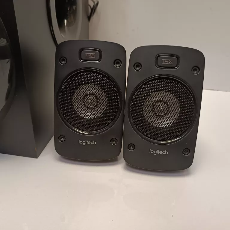 glosniki-logitech-z906-51-kod-producenta-980-000468