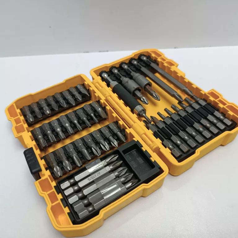 zestaw-bitow-w-pud-dewalt-typ-grotu-25109-32