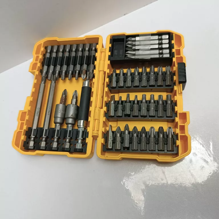 zestaw-bitow-w-pud-dewalt-stan-11323-2