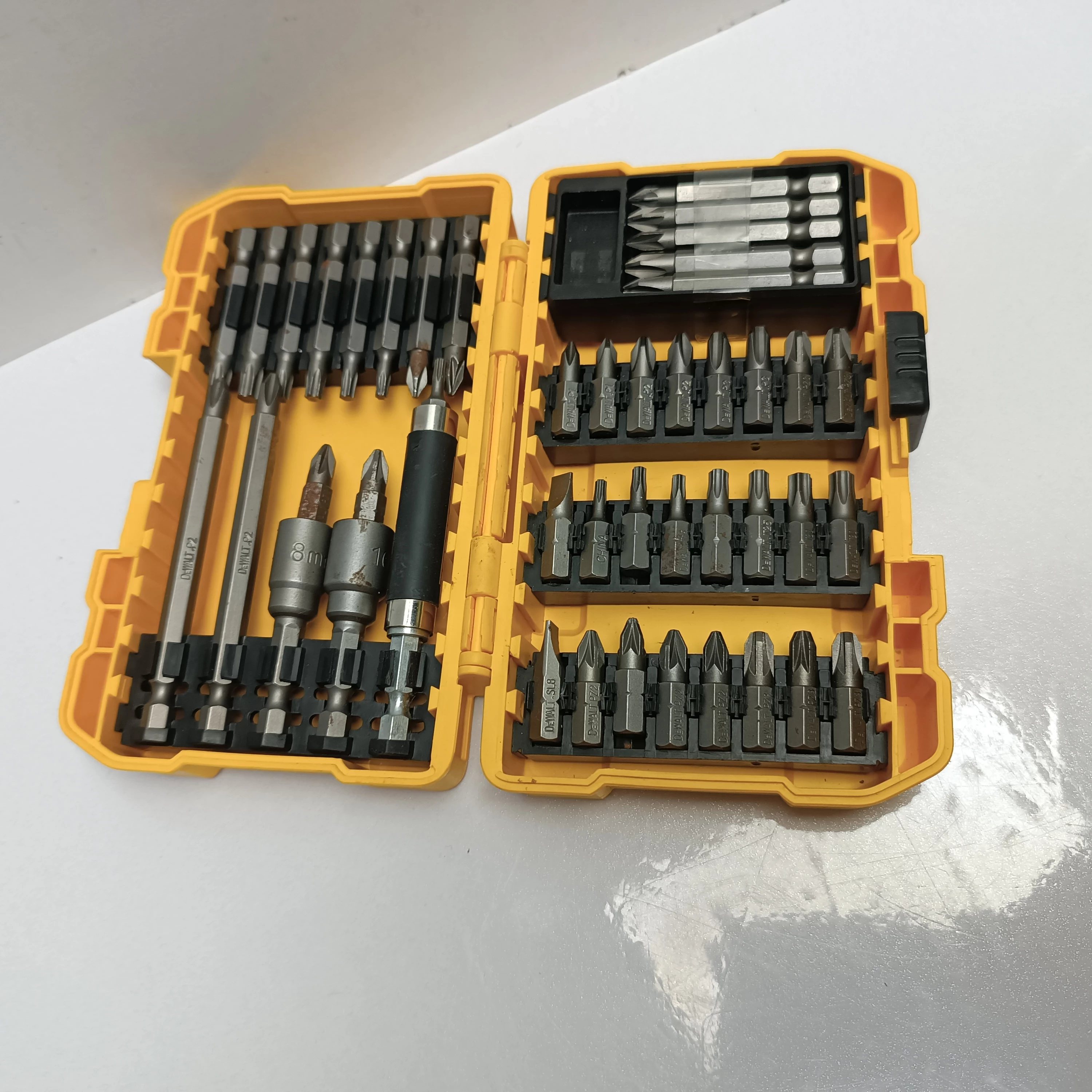 zestaw-bitow-w-pud-dewalt-stan-11323-2