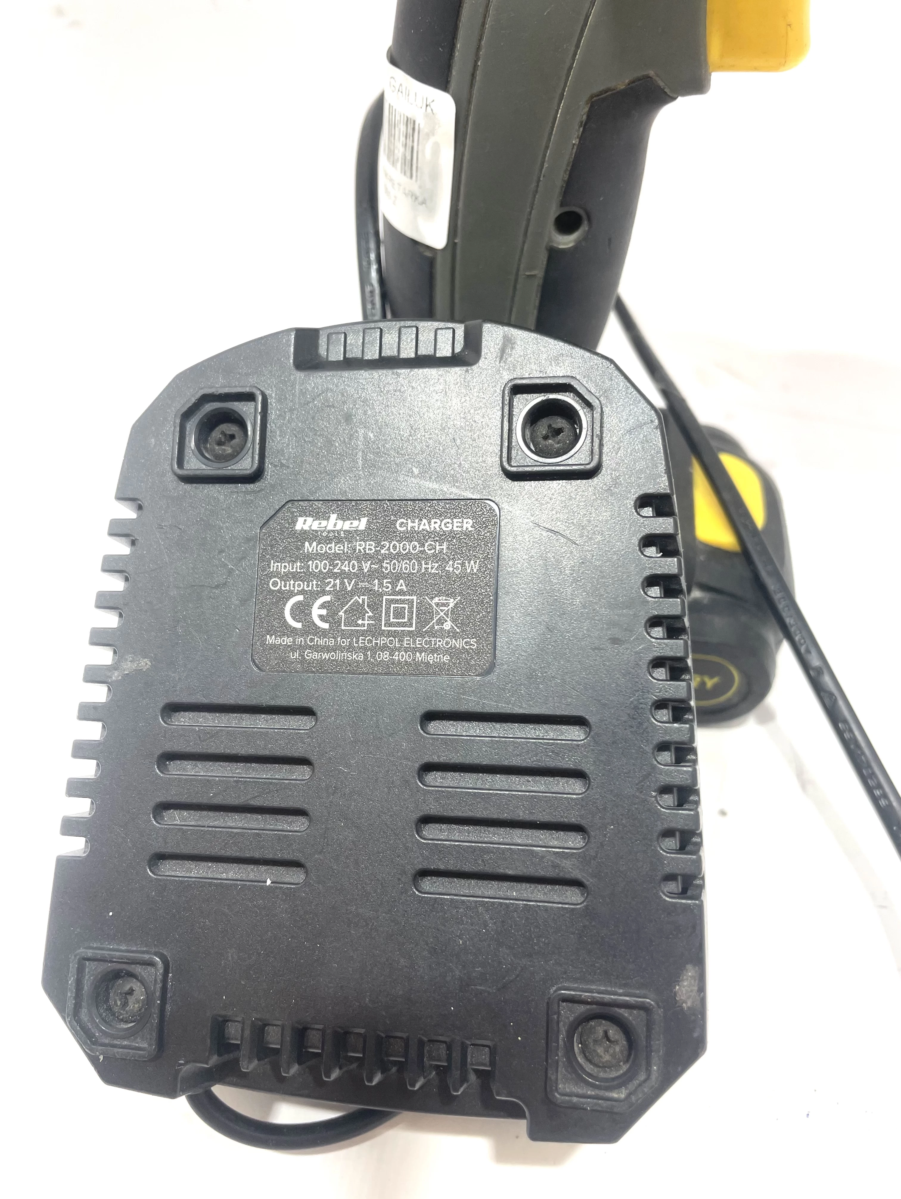 wiertarko-wkretarka-rebel-tools-rb-1000-z-akumulatorem-stan-11323-2