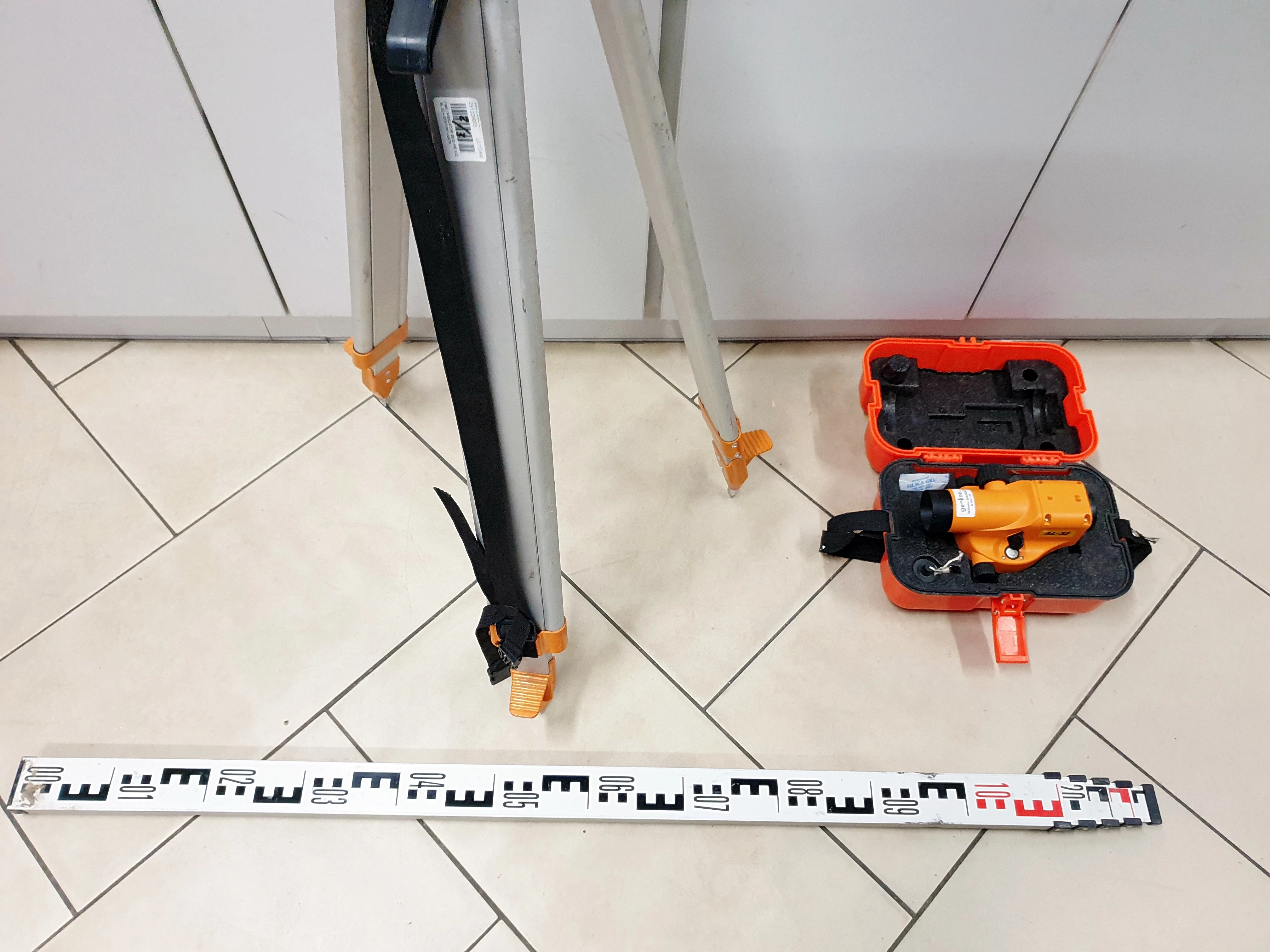 niwelator-geoline-x32-al-32-statyw-lata-stan-11323-2