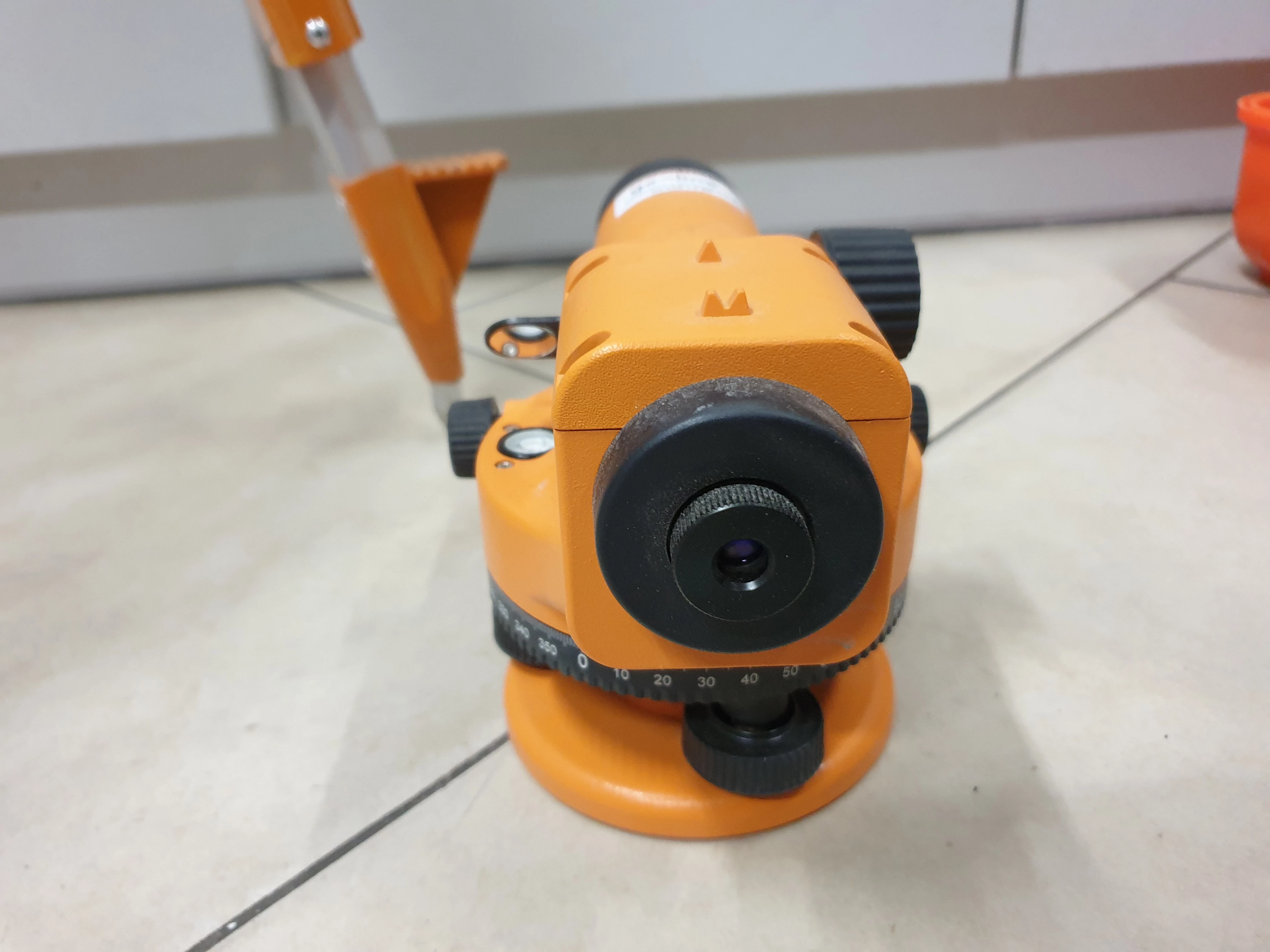 niwelator-geoline-x32-al-32-statyw-lata-kod-producenta-al-32