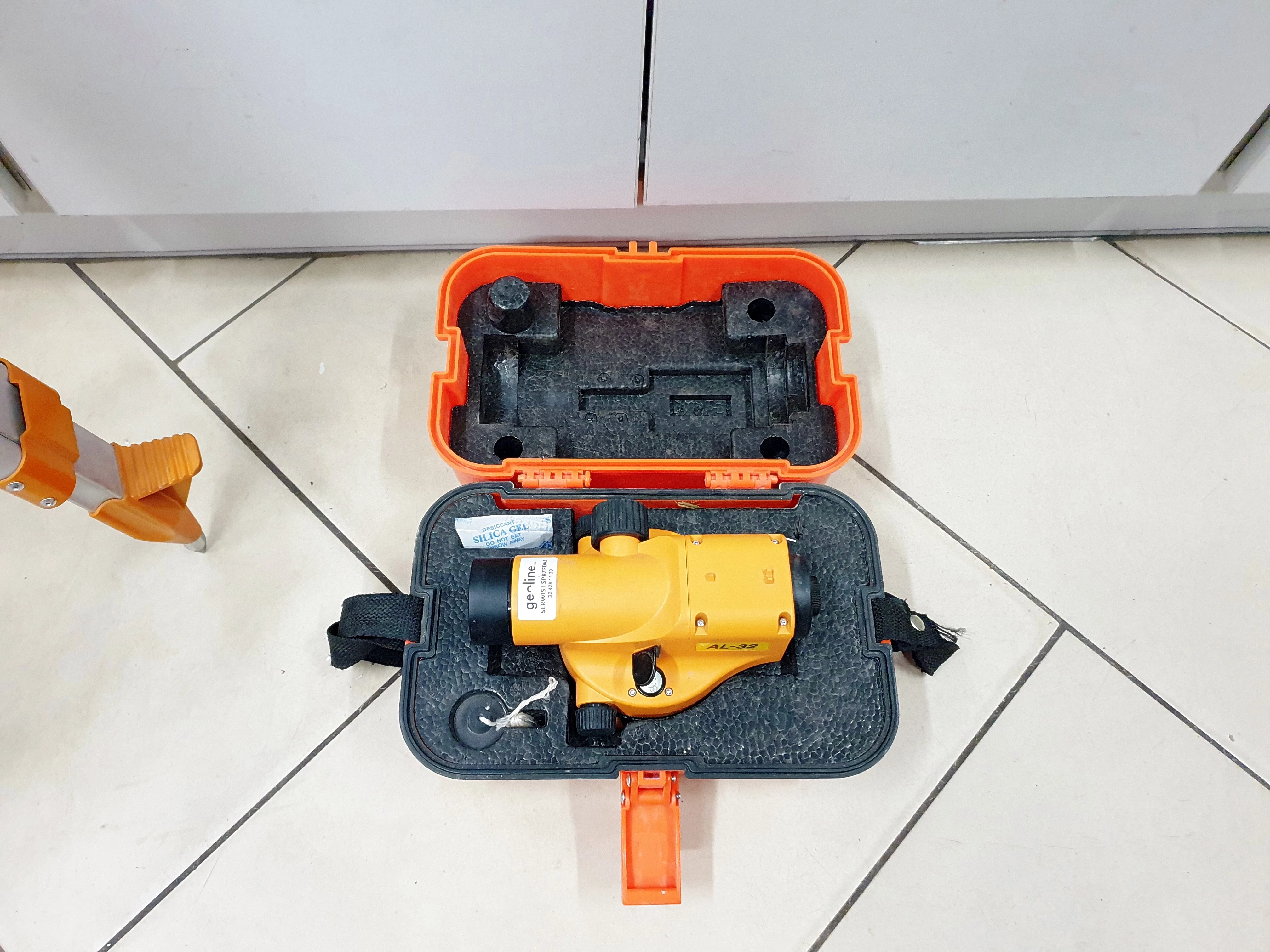 niwelator-geoline-x32-al-32-statyw-lata-model-al-32