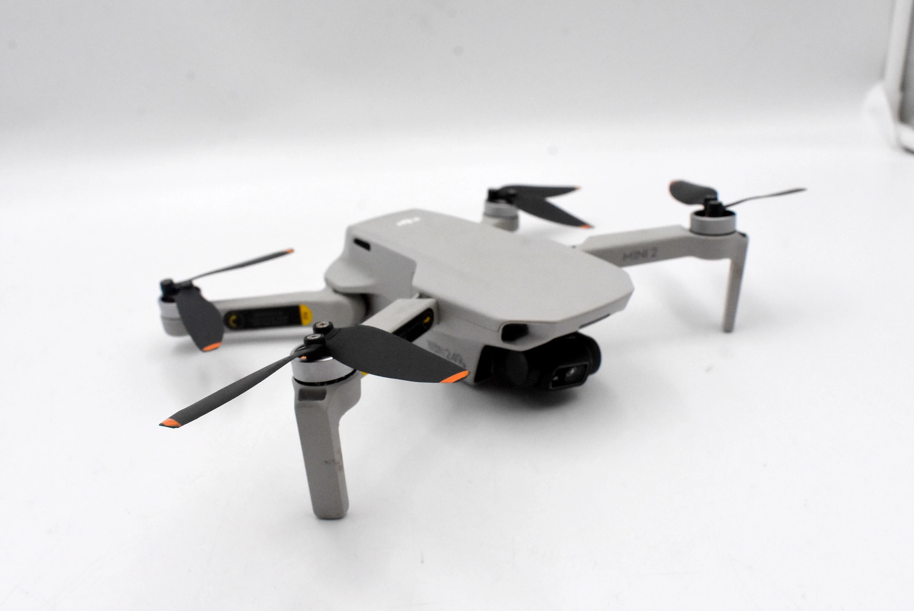 dron-dji-mini-2-fly-more-combo-model-mavic-mini-2-fly-more-combo