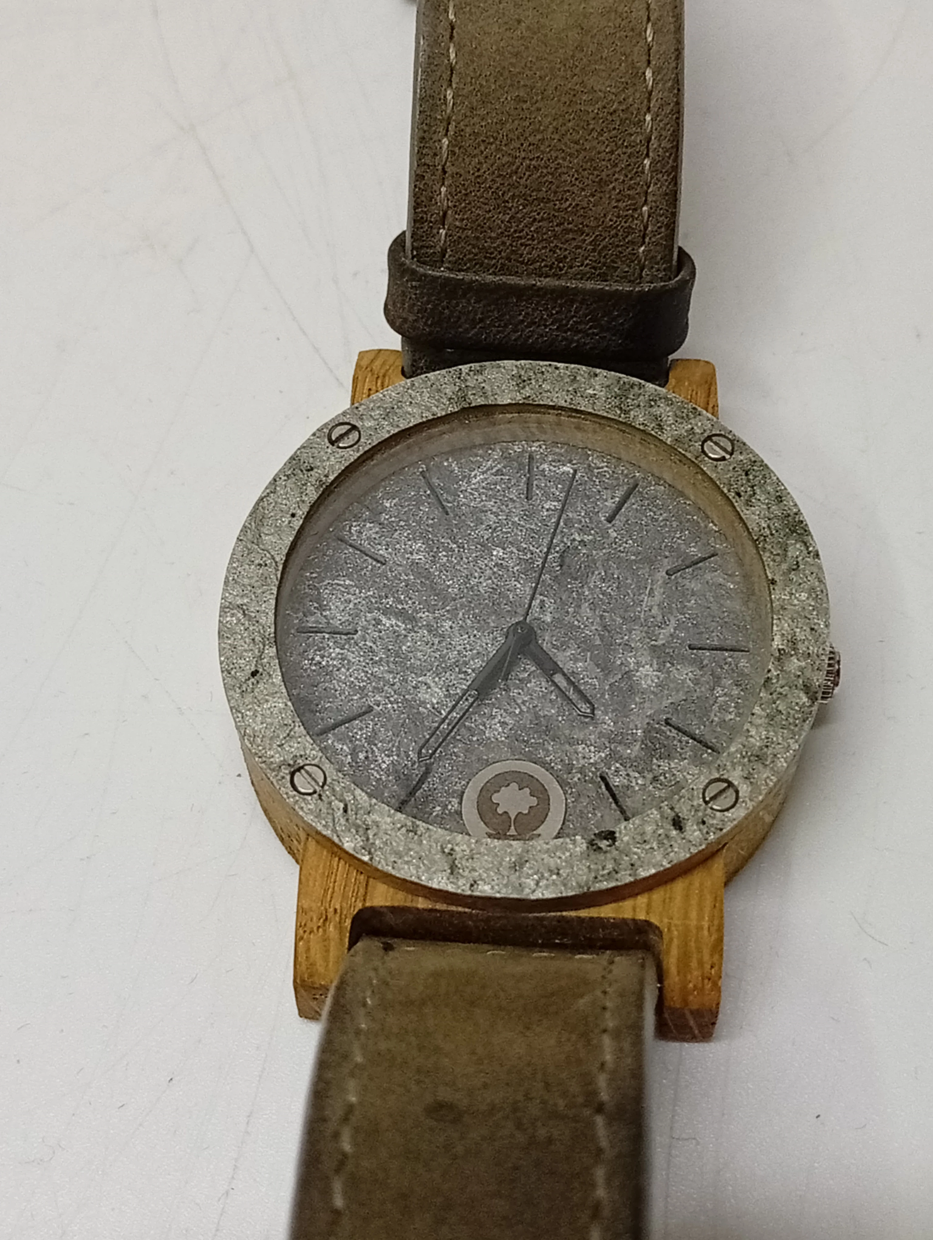 zegarek-handmade-plantwear-bfi82-ksztalt-koperty-129223-2