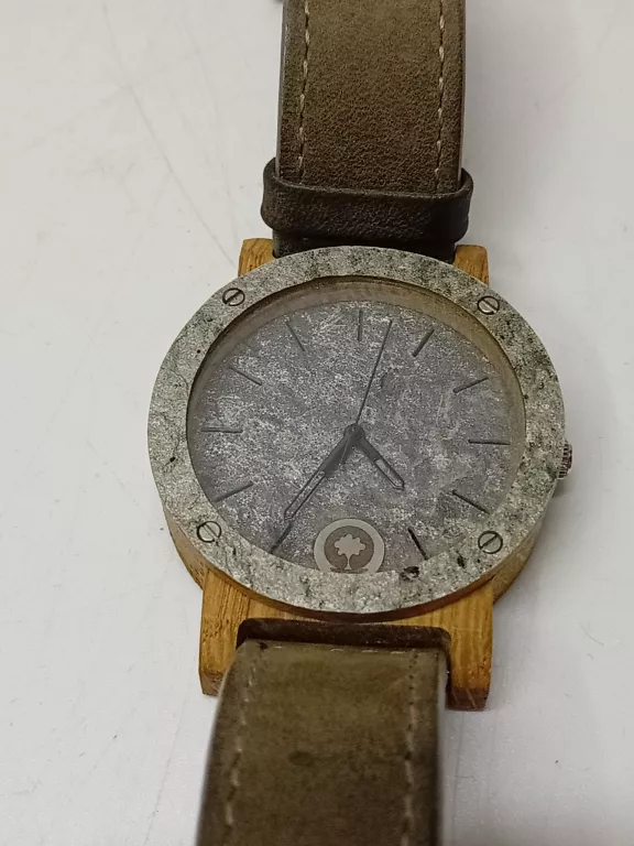 zegarek-handmade-plantwear-bfi82-ksztalt-koperty-129223-2