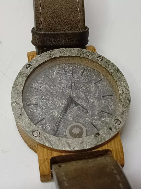 zegarek-handmade-plantwear-bfi82-stan-11323-2
