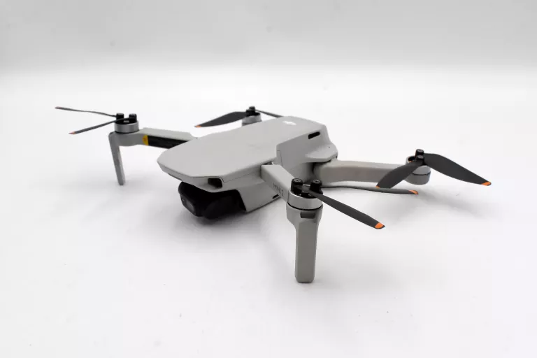 dron-dji-mini-2-fly-more-combo-stan-11323-2