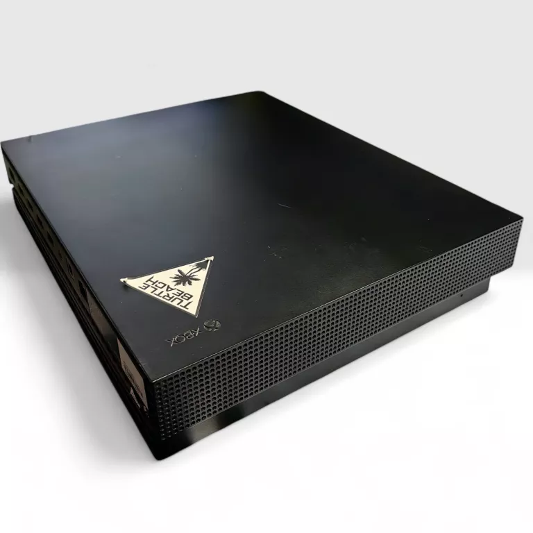 konsola-xbox-one-x-1tb-2x-pad-wersja-konsoli-130591-225650