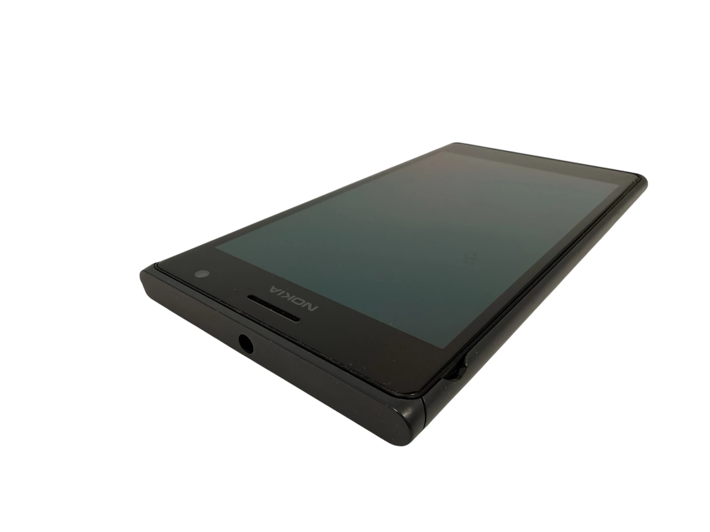 telefon-nokia-lumia-730-przekatna-ekranu-470