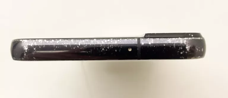 telefon-samsung-galaxy-s22-5g-8gb128gb-black-przekatna-ekranu-610