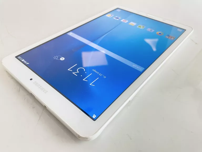 tablet-samsung-sm-t561-96-15-gb-8-gb-bialy-stan-11323-2