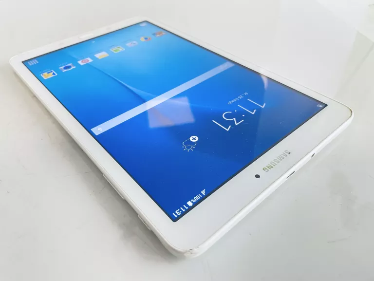 tablet-samsung-sm-t561-96-15-gb-8-gb-bialy-komunikacja-219-2