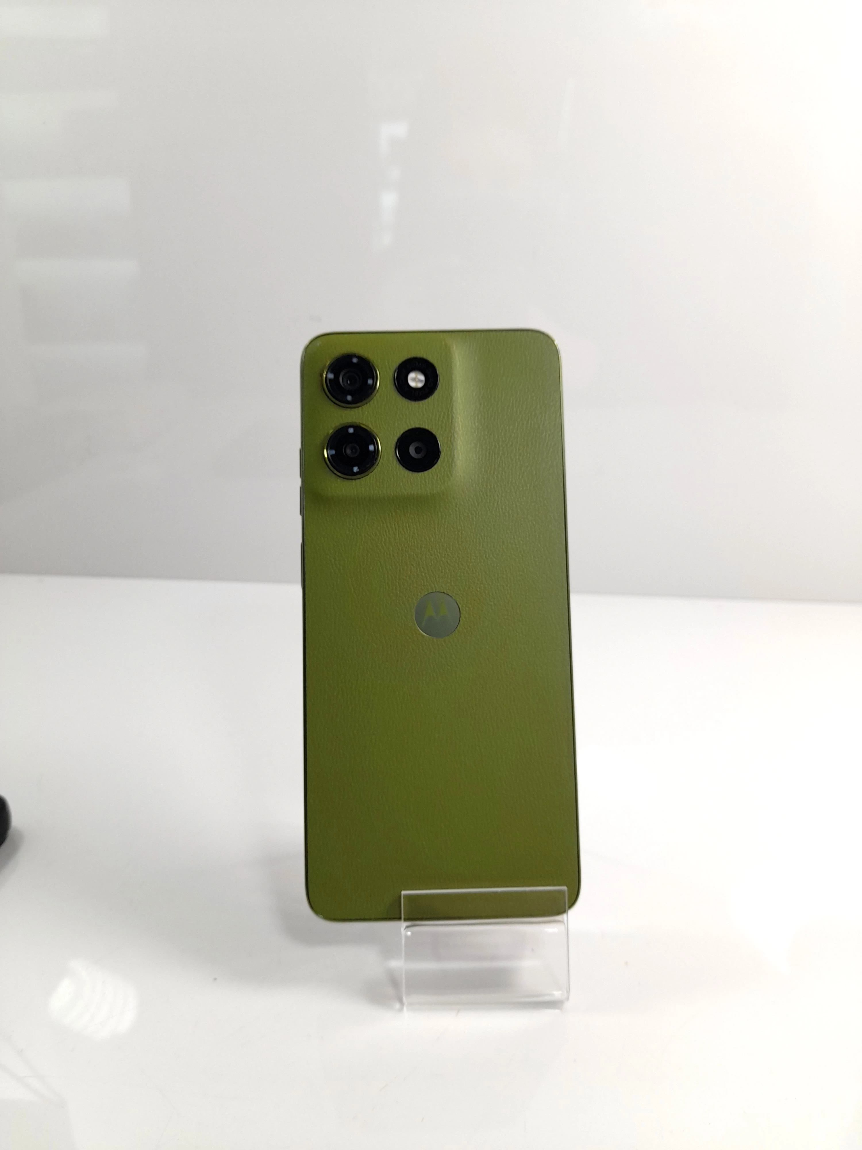 telefon-motorola-g15-128gb-kod-producenta-pb6e0017pl