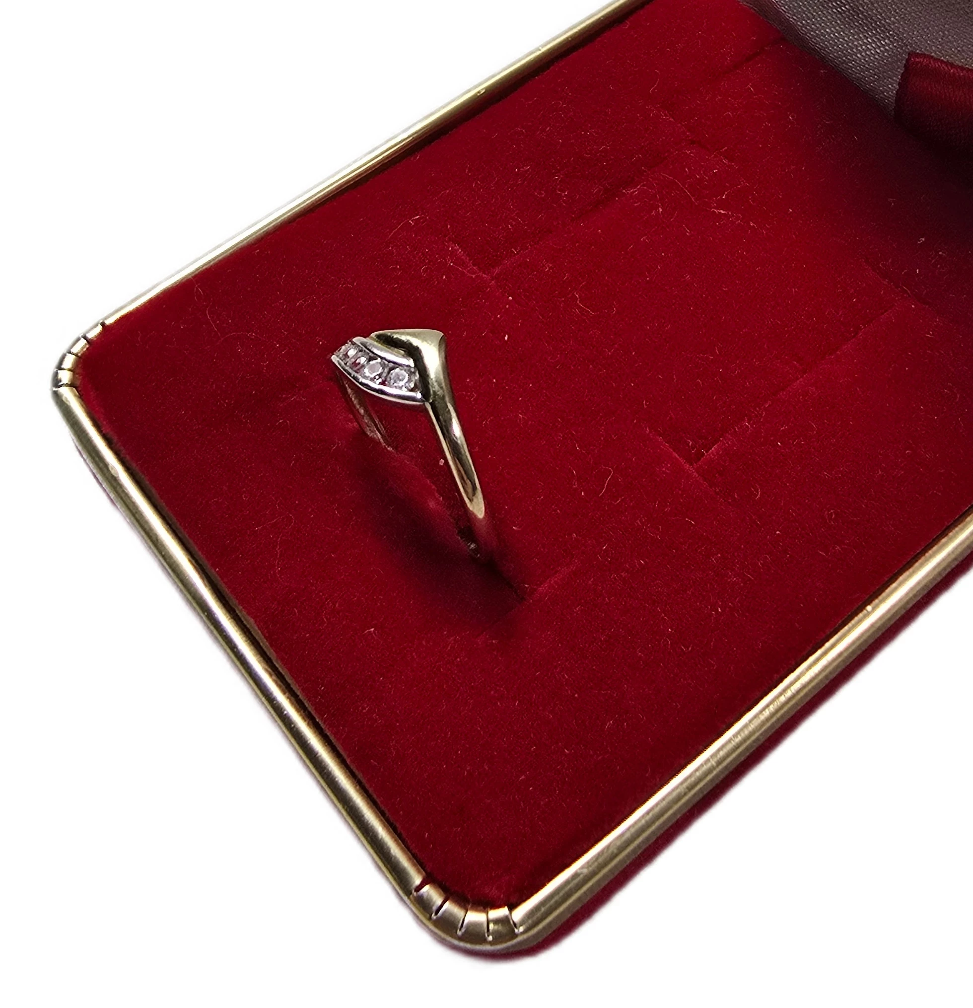 ciekawy-zloty-pierscionek-proby-333-r-12-113g-material-15835-2