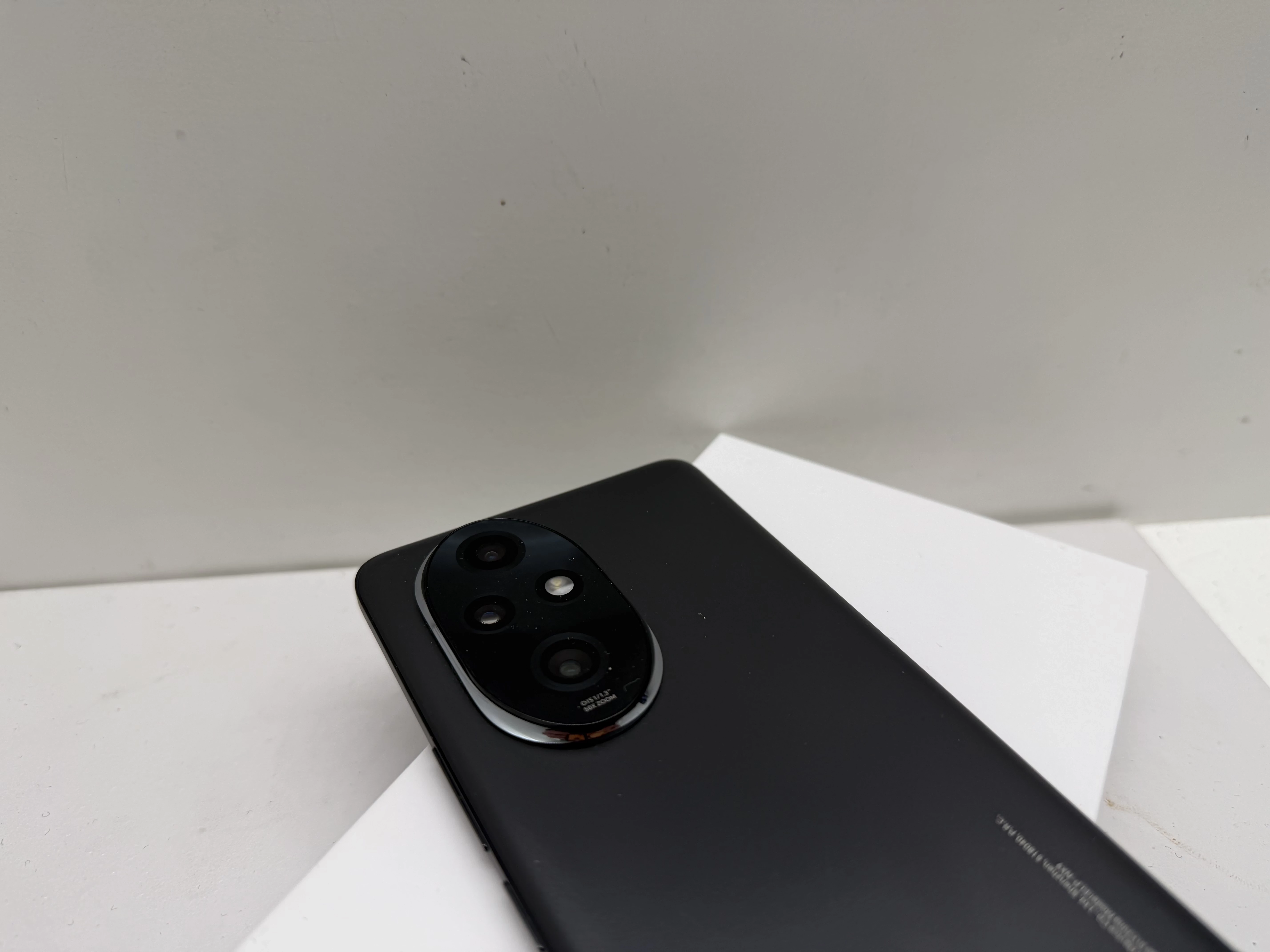 telefon-honor-200-pro-typ-202685-212929