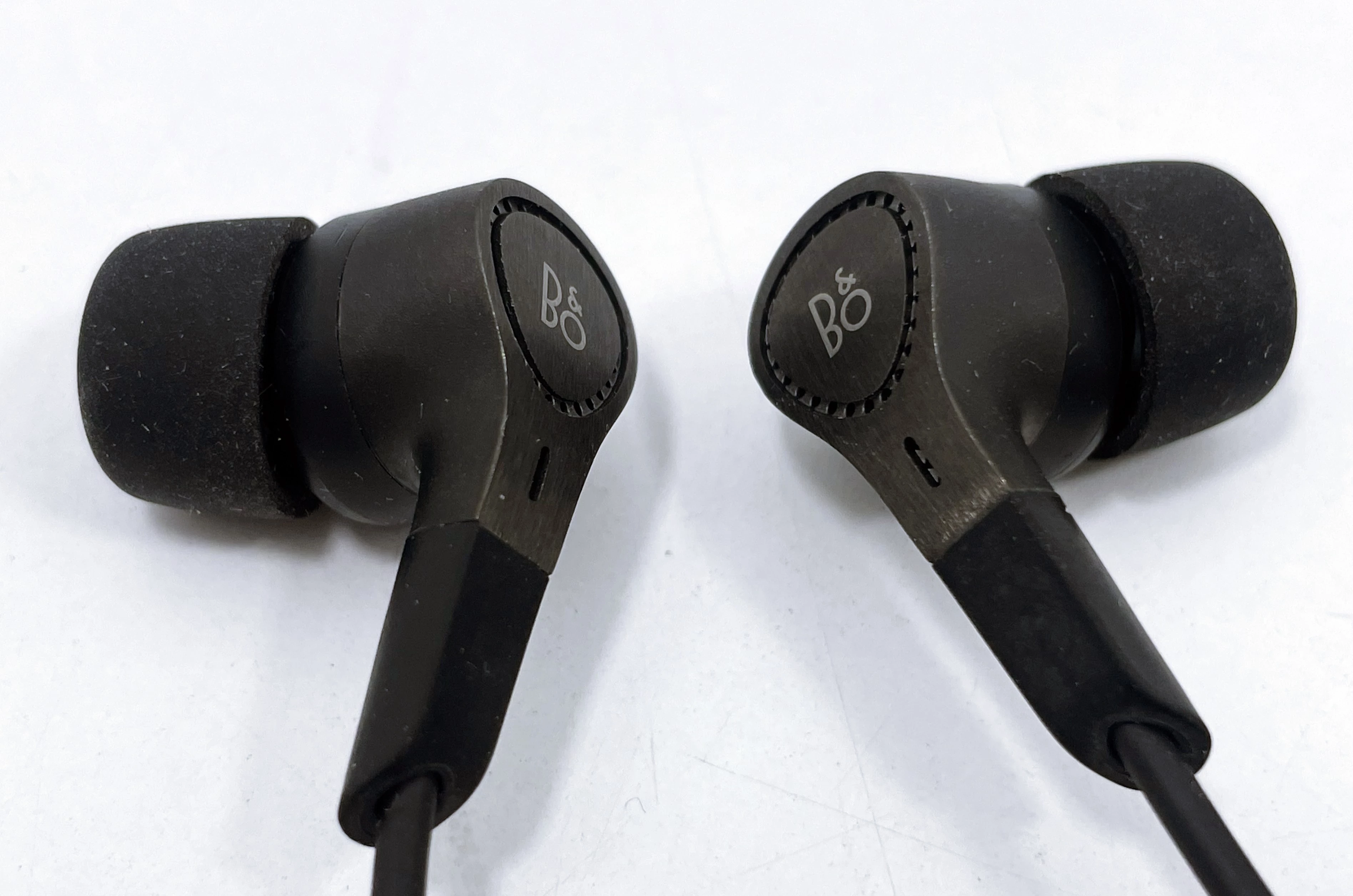 sluchawki-przewodowe-bang-olufsen-beoplay-h3-anc-ean-gtin-5705260059311