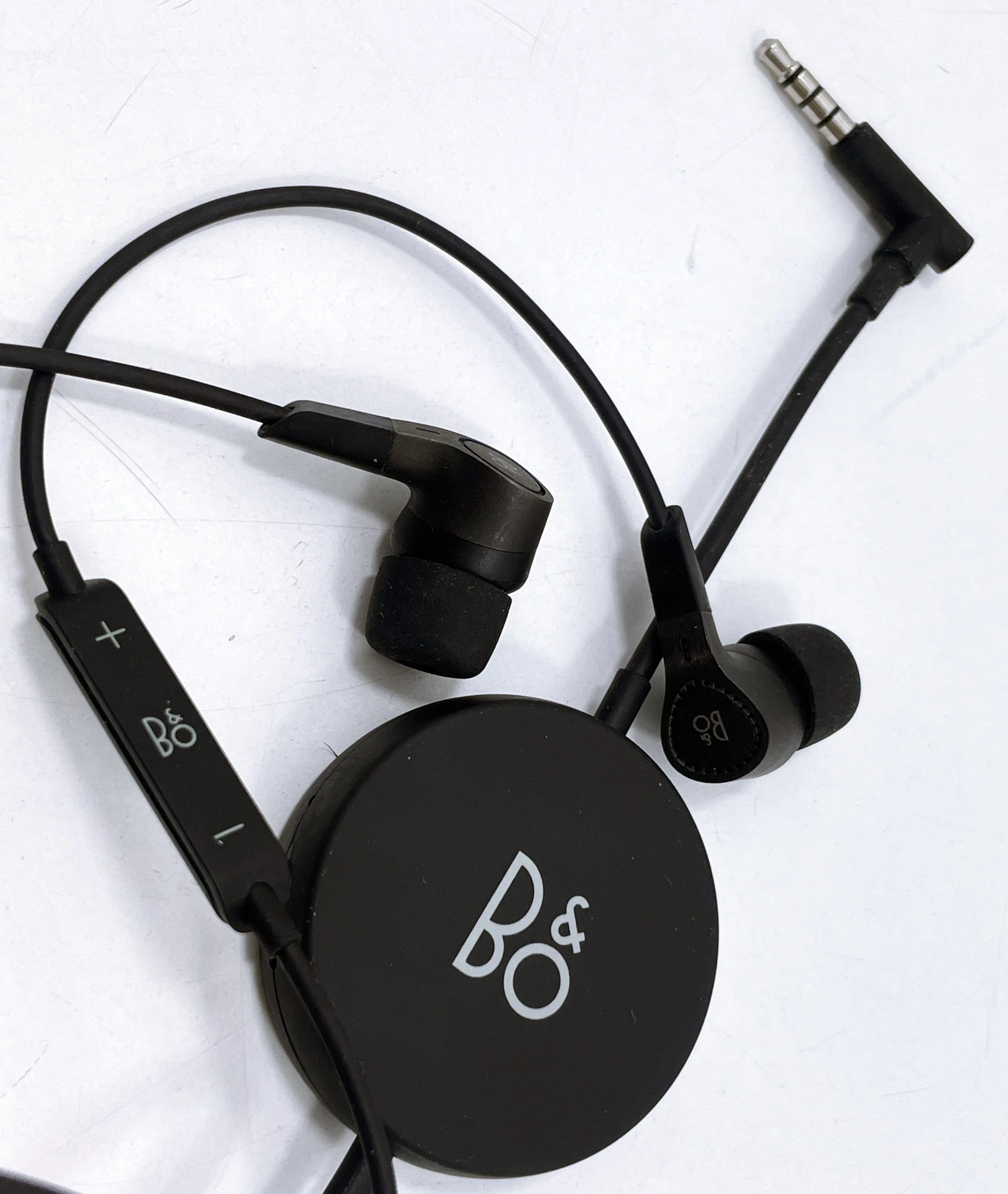 sluchawki-przewodowe-bang-olufsen-beoplay-h3-anc-zelazna-67-warszawa