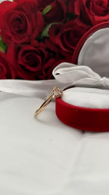 zloty-pierscionek-p585-brylantymorganit-certyfikat-rozm-12-waga-151g-rodzaj-2205-2