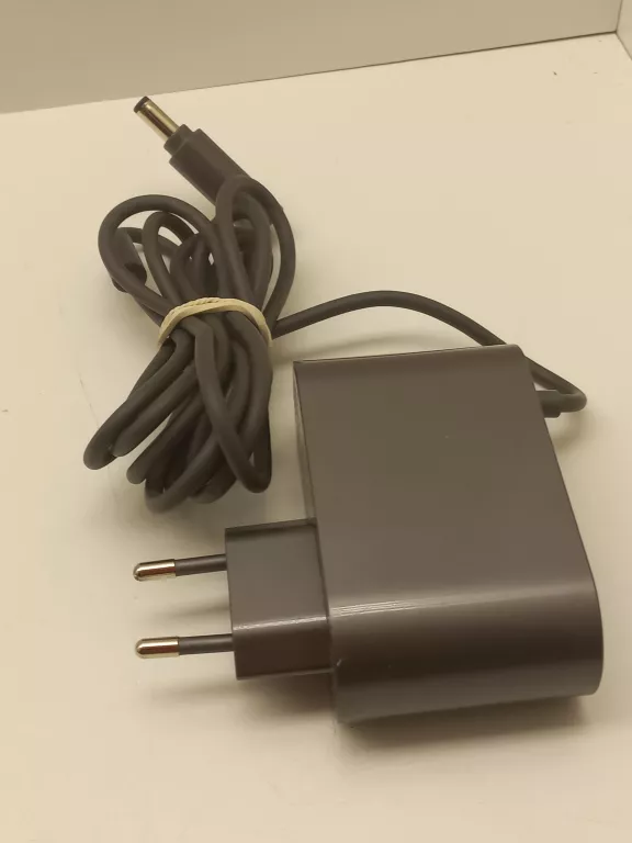 ladowarka-dyson-v8-205720-orginal-kod-producenta-887484768219